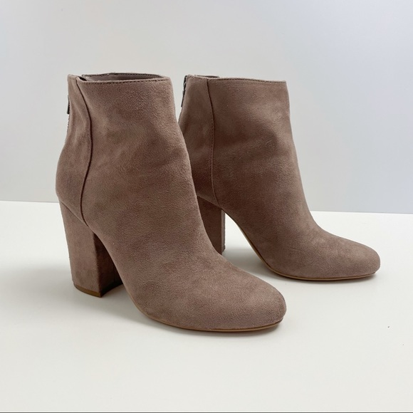 Steve Madden Shoes - Steve Madden Shade Block Heeled Boot SZ 7M